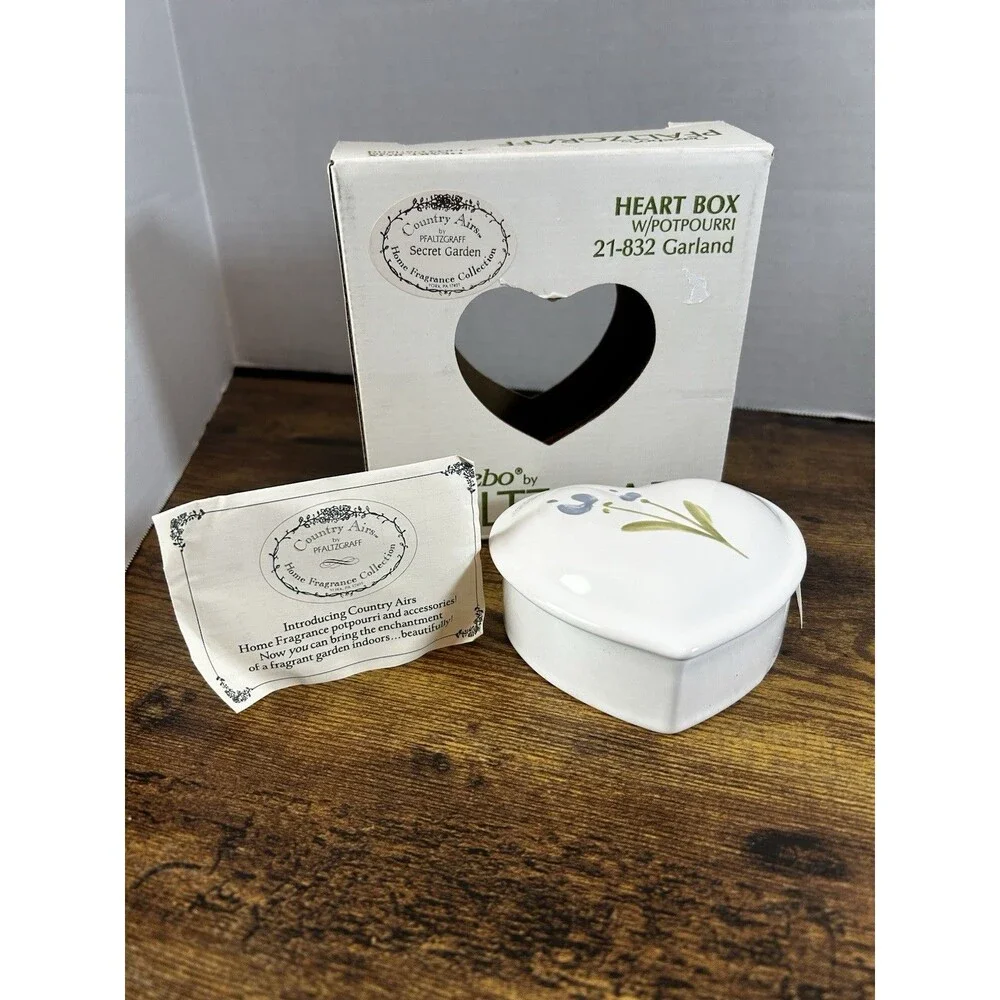 Pfaltzgraff Country Airs Heart Potpourri Box Garland Open Box New Vintage Decor